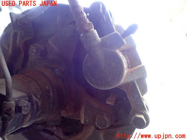 1UPJ-9239324090]デリカ スペースギア(PD6W)右リアキャリパー 中古_2