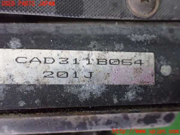 1UPJ-9239326032]デリカ スペースギア(PD6W)エアコンコンデンサー2 中古_4