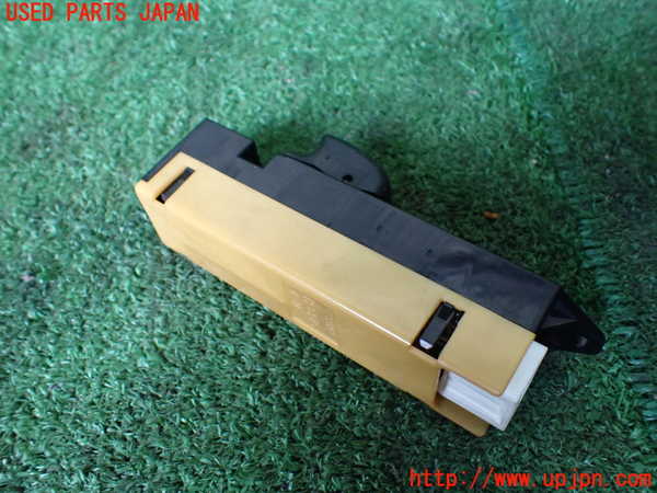 1UPJ-9239326245]デリカ スペースギア(PD6W)左前パワーウィンドウスイッチ 中古_2