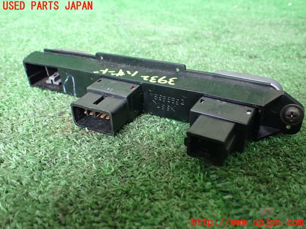 1UPJ-9239326290]デリカ スペースギア(PD6W)ハザードスイッチ 中古_2