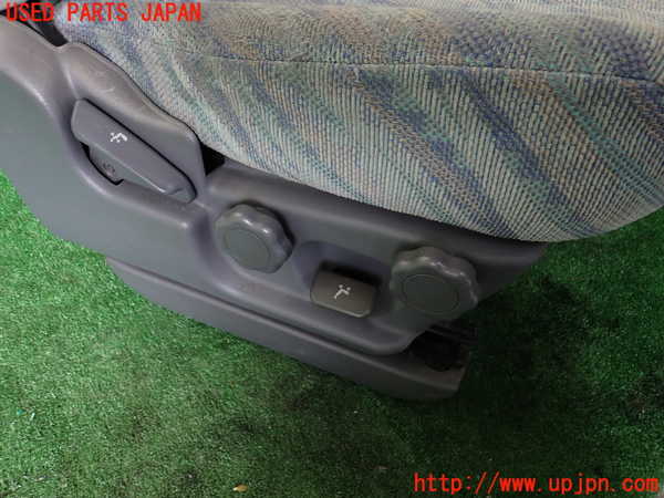 1UPJ-9239327035]デリカ スペースギア(PD6W)運転席シート 中古_4