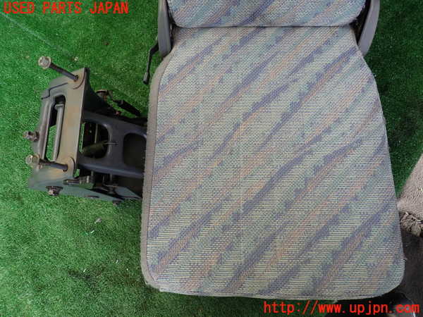 1UPJ-9239327465]デリカ スペースギア(PD6W)補助席 中古_3