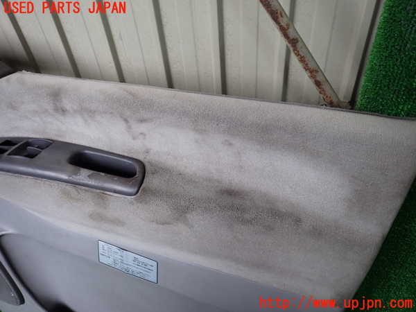 1UPJ-9239321234]デリカ スペースギア(PD6W)右前ドア内張り 中古_3