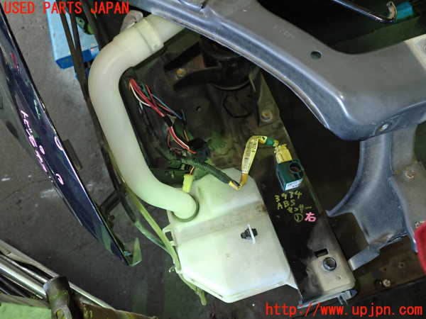 1UPJ-9239346791]スイフトスポーツ(ZC31S)ウォッシャータンク1 中古_4