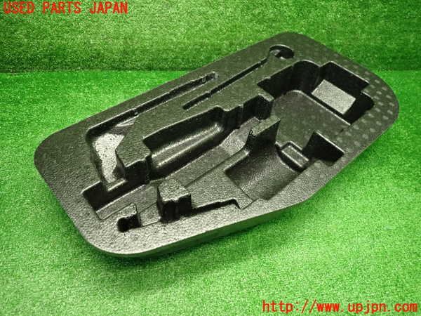 1UPJ-9239347772]スイフトスポーツ(ZC31S)ラゲッジトレイ2 中古_4