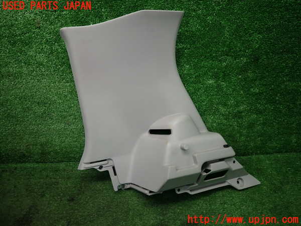 1UPJ-9239347675]スイフトスポーツ(ZC31S)右リアピラートリム 中古_3