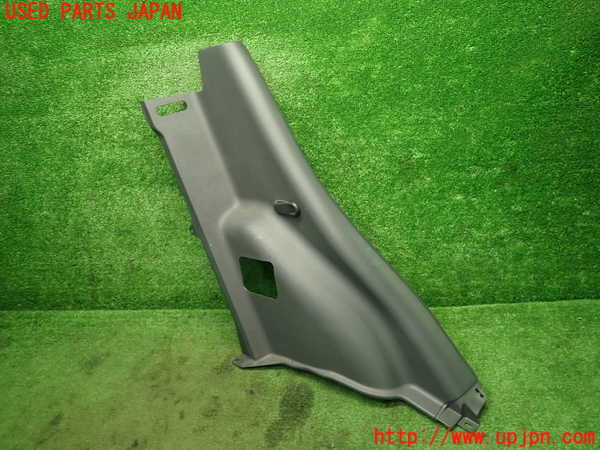 1UPJ-9239347680]スイフトスポーツ(ZC31S)左リアピラートリム 中古_4