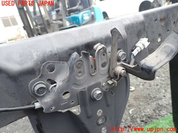 1UPJ-9239351041]セレナ Sハイブリッド(HC26)コアサポート 中古_2