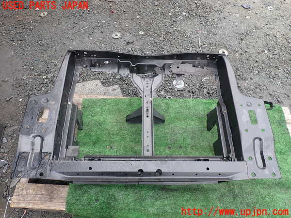 1UPJ-9239351041]セレナ Sハイブリッド(HC26)コアサポート 中古_3