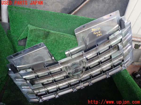 1UPJ-9239351050]セレナ Sハイブリッド(HC26)ラジエターグリル 中古_2