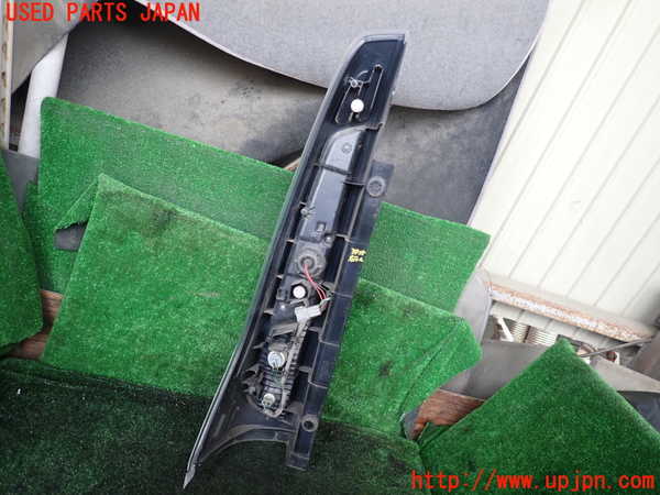 1UPJ-9239351530]セレナ Sハイブリッド(HC26)右テールランプ 中古_2