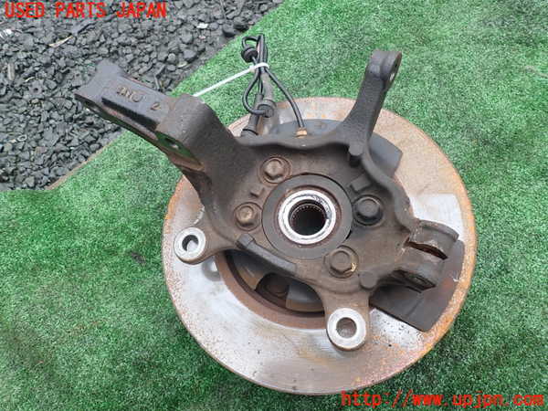 1UPJ-9239354290]セレナ Sハイブリッド(HC26)右フロントナックルハブ 中古_2