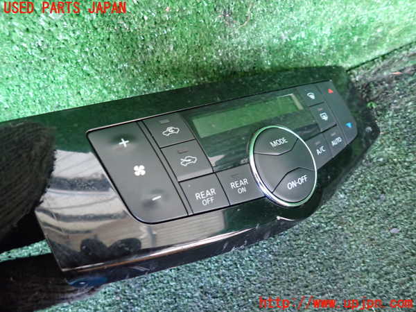 1UPJ-9239356066]セレナ Sハイブリッド(HC26)エアコンスイッチ1 中古_2