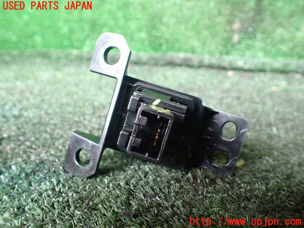 1UPJ-9239356290]セレナ Sハイブリッド(HC26)ハザードスイッチ 中古_2