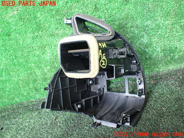 1UPJ-9239357527]セレナ Sハイブリッド(HC26)エアコン吹き出し口2 (右) 中古_2