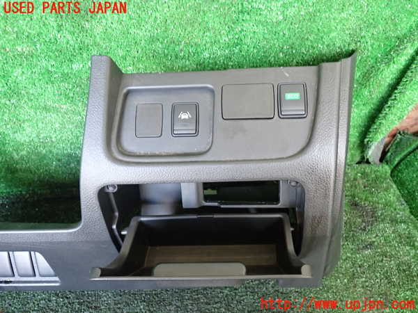 1UPJ-9239357841]セレナ Sハイブリッド(HC26)小物入れ1 中古_2