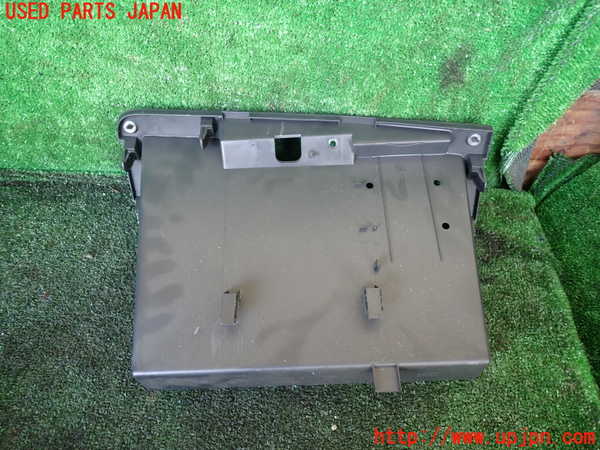 1UPJ-9239357842]セレナ Sハイブリッド(HC26)小物入れ2 中古_3