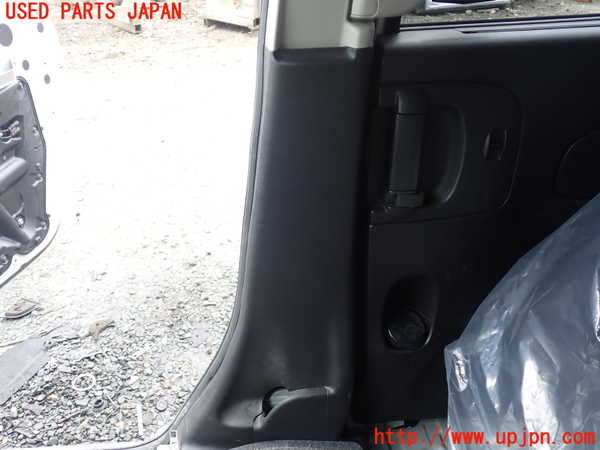 1UPJ-9239357665]セレナ Sハイブリッド(HC26)右センターピラートリム 中古_3