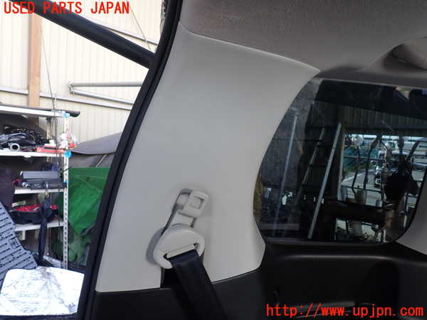 1UPJ-9239357680]セレナ Sハイブリッド(HC26)左リアピラートリム 中古_3