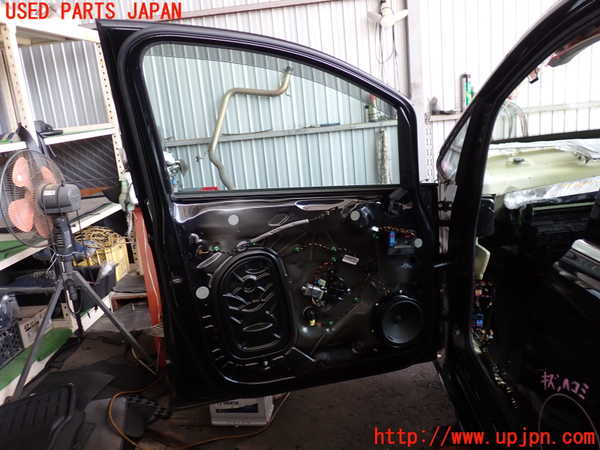 2UPJ-9239361260]VW ゴルフ トゥーラン(1TDFG)左前ドア (43R-011582) 中古_4