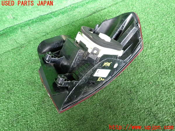 2UPJ-9239361536]VW ゴルフ トゥーラン(1TDFG)左テールランプ 中古_3