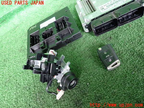 2UPJ-9239366110]VW ゴルフ トゥーラン(1TDFG)エンジンコンピューター 中古_3