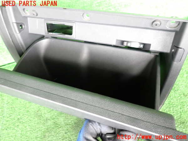 2UPJ-9239367516]VW ゴルフ トゥーラン(1TDFG)グローブボックス1 中古_3