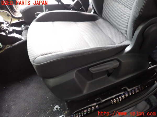 2UPJ-9239367065]VW ゴルフ トゥーラン(1TDFG)助手席シート 中古_3