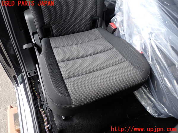 2UPJ-9239367145]VW ゴルフ トゥーラン(1TDFG)右2列目シート 中古_3