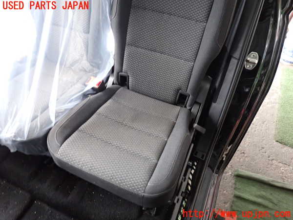 2UPJ-9239367175]VW ゴルフ トゥーラン(1TDFG)左2列目シート 中古_3
