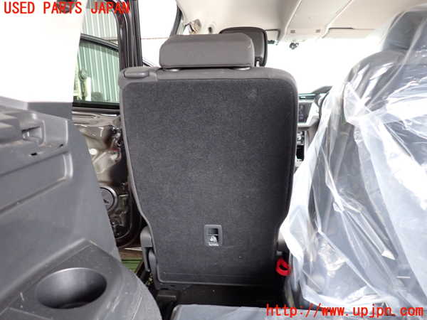 2UPJ-9239367175]VW ゴルフ トゥーラン(1TDFG)左2列目シート 中古_4