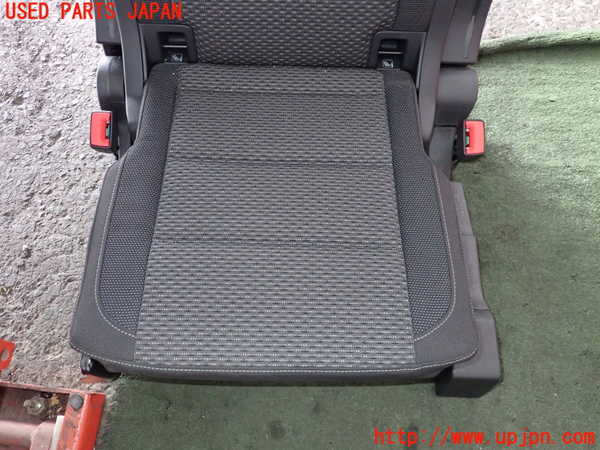 2UPJ-9239367265]VW ゴルフ トゥーラン(1TDFG)左3列目シート 中古_3