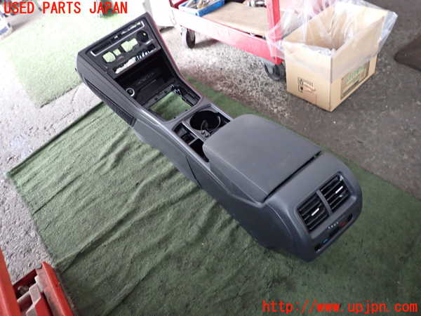 2UPJ-9239367540]VW ゴルフ トゥーラン(1TDFG)センターコンソール 中古_2