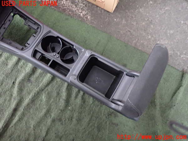 2UPJ-9239367540]VW ゴルフ トゥーラン(1TDFG)センターコンソール 中古_4