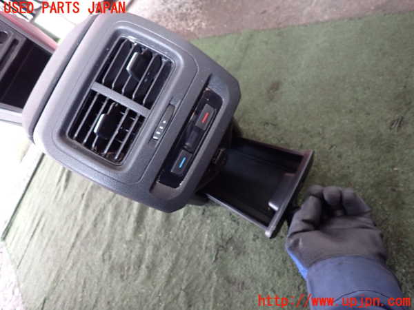 2UPJ-9239367540]VW ゴルフ トゥーラン(1TDFG)センターコンソール 中古_5