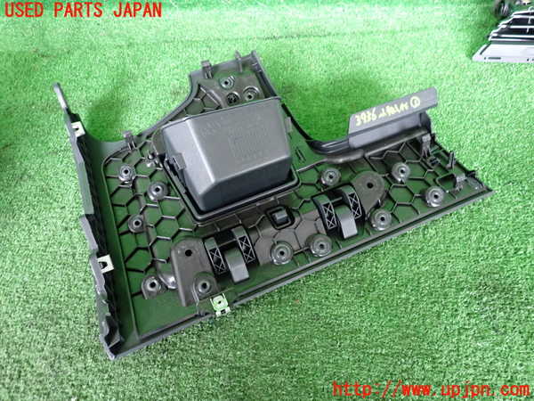 2UPJ-9239367842]VW ゴルフ トゥーラン(1TDFG)小物入れ2 中古_4
