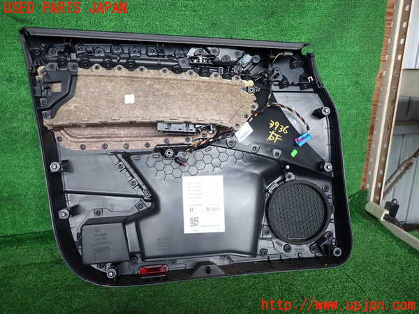 2UPJ-9239361234]VW ゴルフ トゥーラン(1TDFG)右前ドア内張り 中古_3