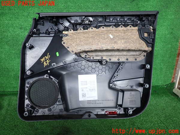 2UPJ-9239361264]VW ゴルフ トゥーラン(1TDFG)左前ドア内張り 中古_3