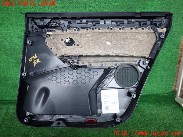 2UPJ-9239361324]VW ゴルフ トゥーラン(1TDFG)左後ドア内張り 中古_3