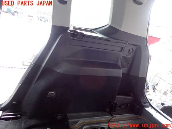 2UPJ-9239367675]VW ゴルフ トゥーラン(1TDFG)右リアピラートリム 中古_3