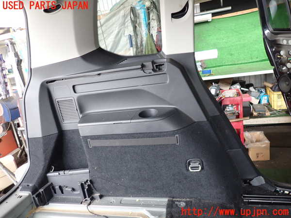 2UPJ-9239367680]VW ゴルフ トゥーラン(1TDFG)左リアピラートリム 中古_3