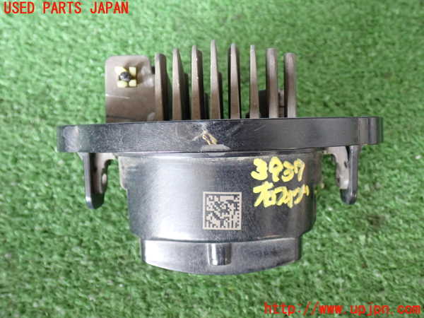 2UPJ-9239371180]ジープ・コンパス(M624)右フォグ 中古_2