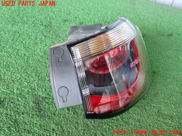 2UPJ-9239371530]ジープ・コンパス(M624)右テールランプ 中古_2