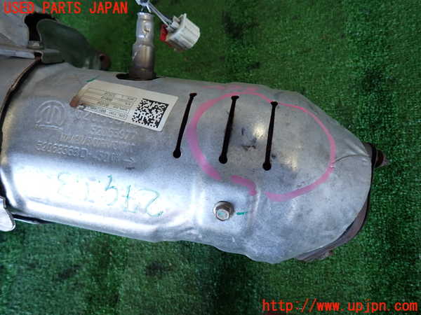 2UPJ-9239372041]ジープ・コンパス(M624)エキマニ1 触媒 マニバーター 中古_2