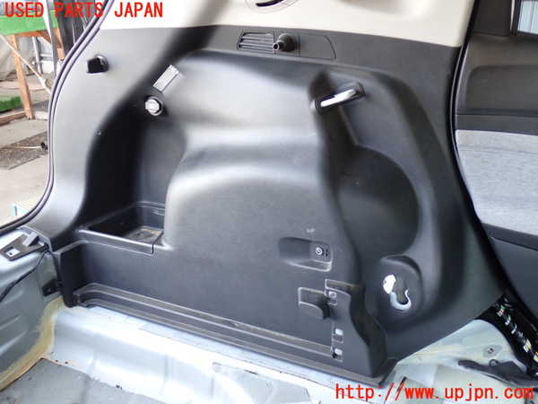2UPJ-9239377680]ジープ・コンパス(M624)左リアピラートリム 中古_3