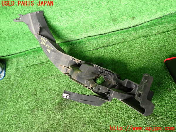 2UPJ-9239381142]BMW X1(VL18)(E84系)左ヘッドライトリム 中古_3