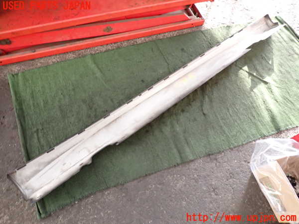 2UPJ-9239381392]BMW X1(VL18)(E84系)左サイドステップ 中古_4