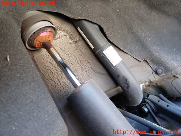 2UPJ-9239385070]BMW X1(VL18)(E84系)右リアショックアブソーバー 中古_2