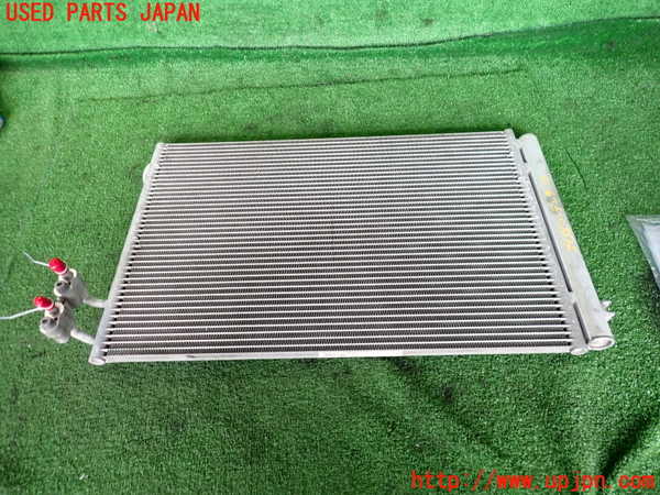 2UPJ-9239386031]BMW X1(VL18)(E84系)エアコンコンデンサー1 中古_3