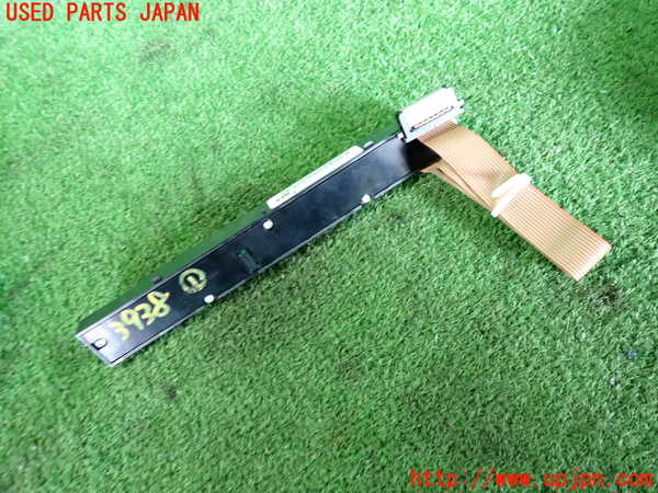 2UPJ-9239386306]BMW X1(VL18)(E84系)スイッチ1 (トラクションコントロールOFF) 中古_2